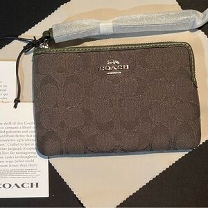 NWT Coach Corner Zip Wristlet In Signature Jacquard Olive Drab and Silver